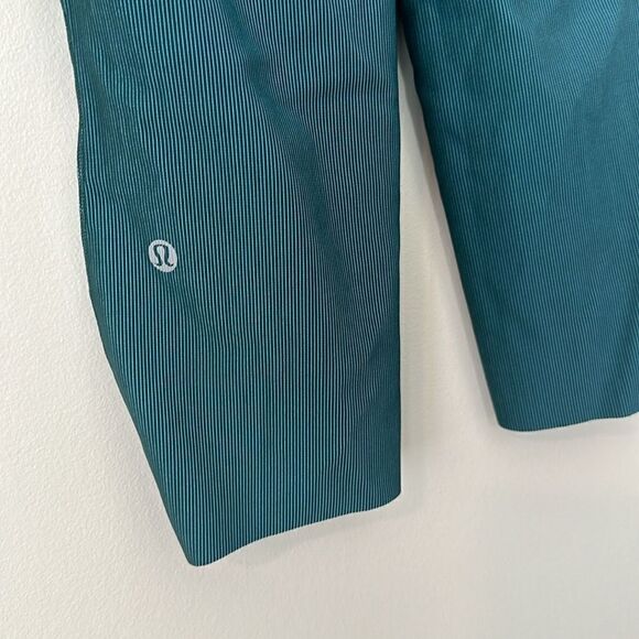 Lululemon Teal Cropped Athletic Leggings 8 - Picture 4 of 8